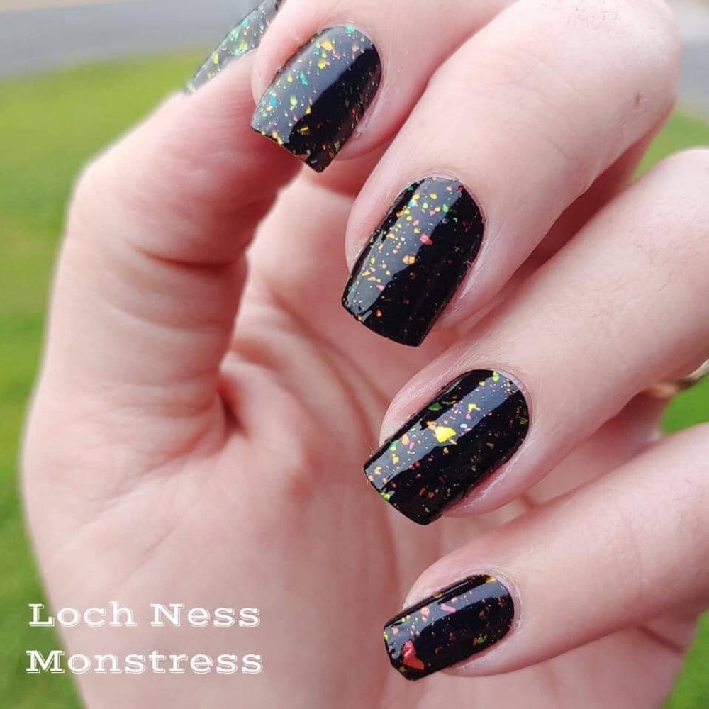 Color Street | Loch Ness Monstress *Prism FX* nail polish strips